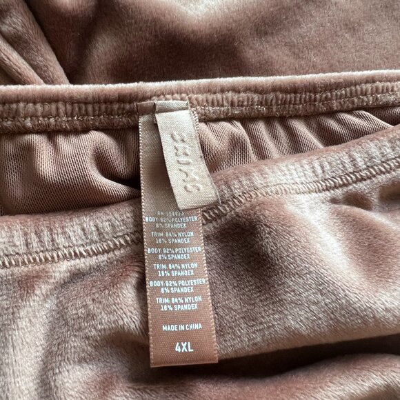 Matching SKIMS lounge set - Picture 4 of 5